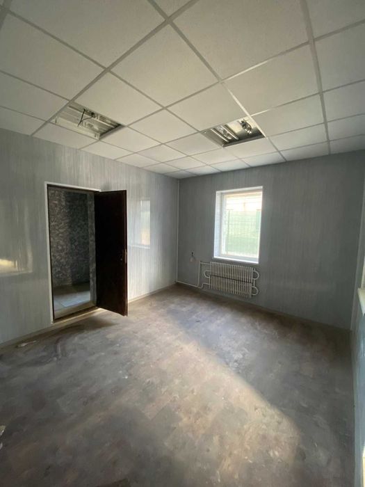 Продаж комерційного приміщення від власника склад (червона лінія)