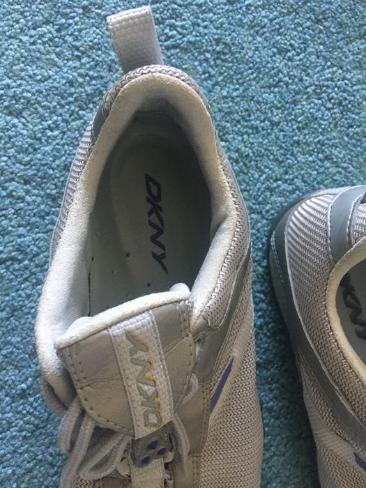 Sapatilhas DKNY tamanho 38 - ótimo estado