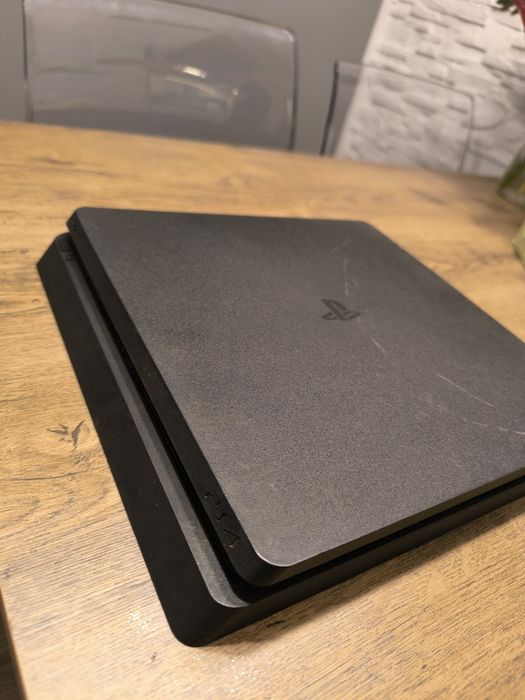 Sprzedam PS4 / Zamienie