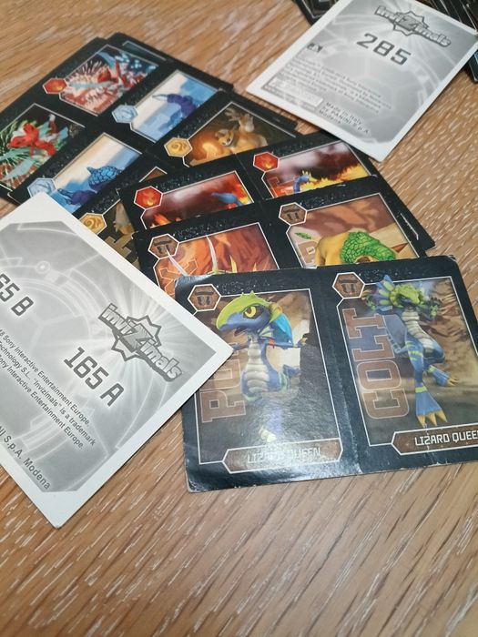 Cromos Invizimals (09-18)