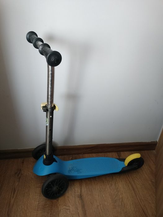 Hulajnoga decatlon trójkołowa