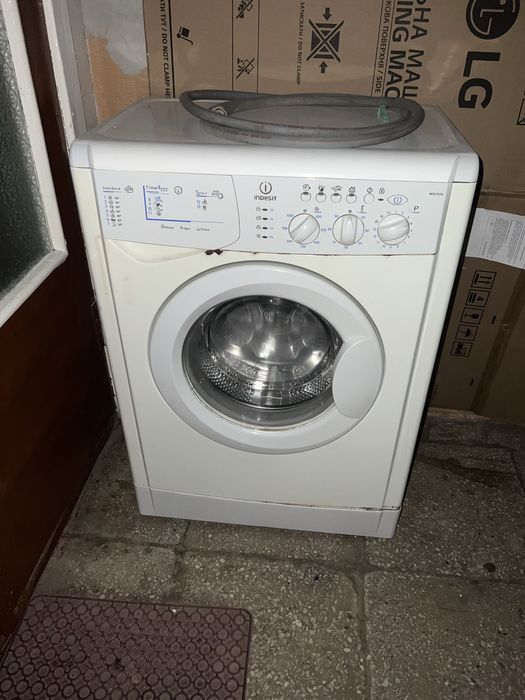 Пральна машина Indesit