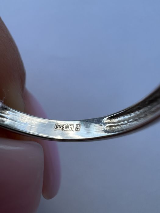 Золотое кольцо с бриллиантами р.17 белое золото 585 проба