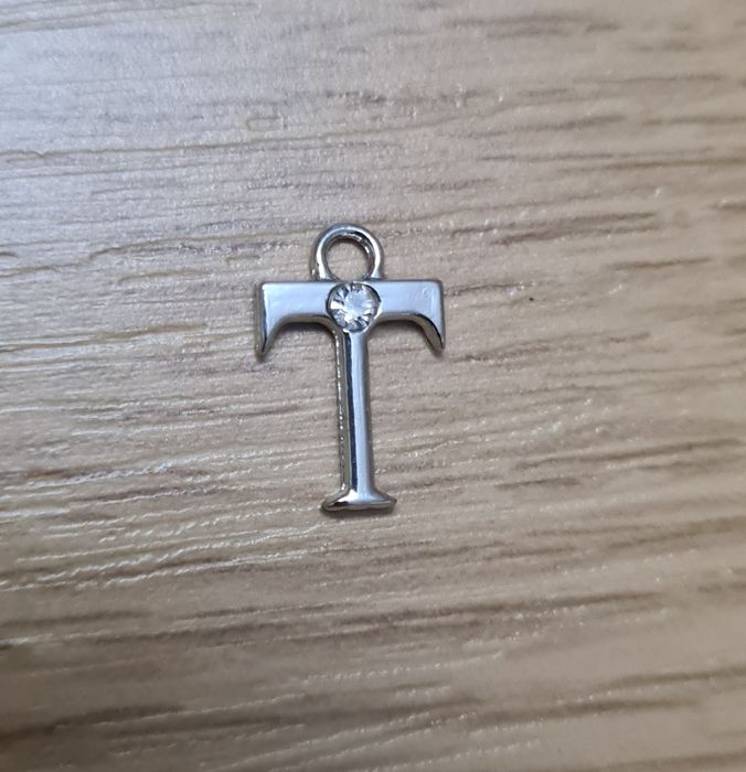 Zawieszka wisiorek literka T