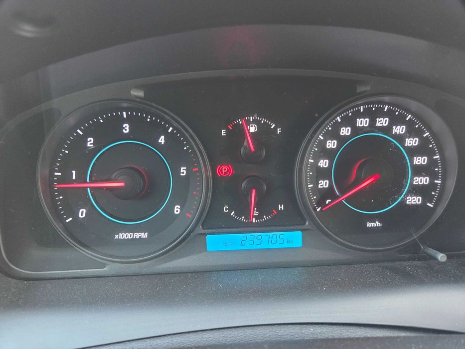 Chevrolet Captiva Xtreme – Excelente Estado, Familiar e Robusto foto 2