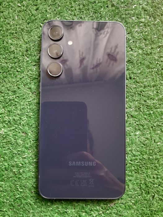 Telefon Samsung A55 5g 8/256 G+pokrowiec nowy i szybka