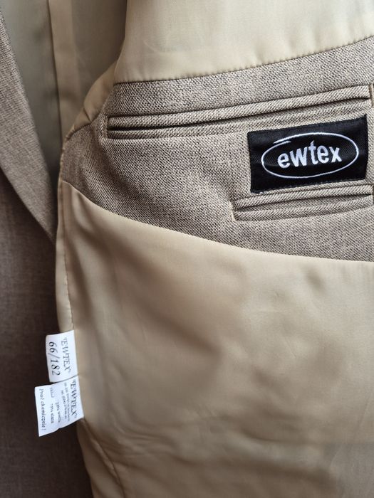 Garnitur męski trzyczęściowy