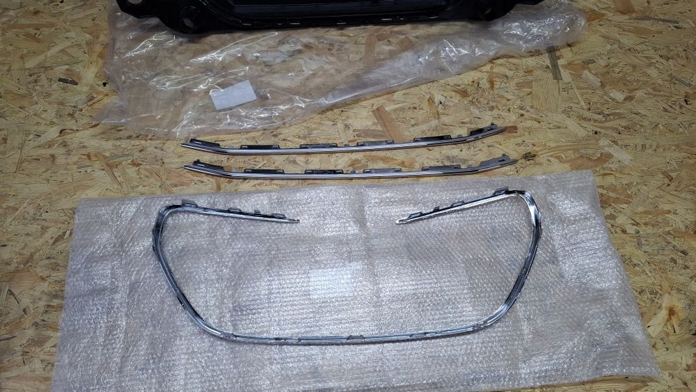 Решітка Peugeot 301 Решітка бампера пежо 301