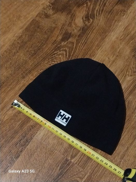 Helly Hansen czarna  czapka z polaru