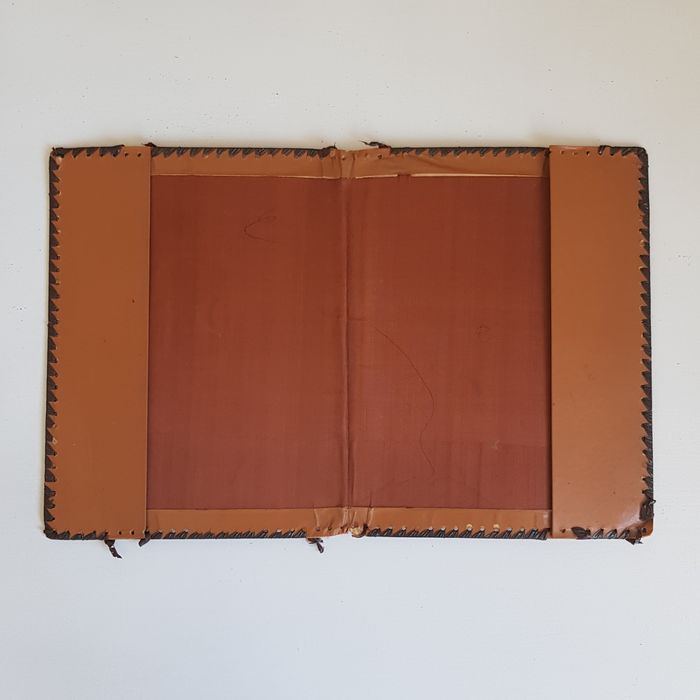 Capa reliquia Luis de Camoes