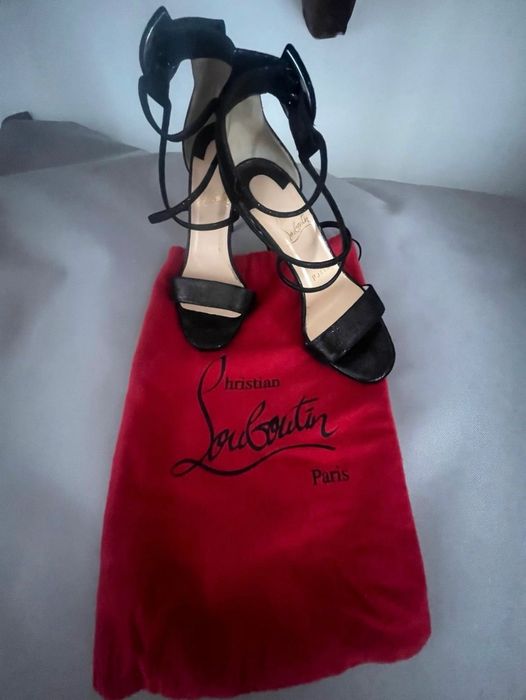 Louboutin high heel sandalias