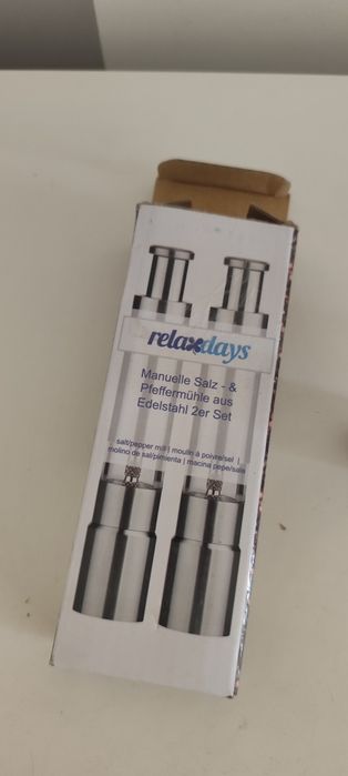 Zestaw 2 młynków do pieprzu ze stali nierdzewnej