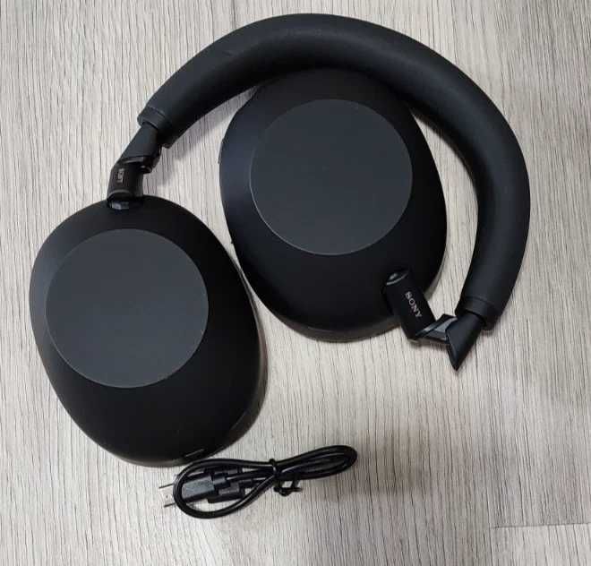 Sony WH-1000XM6 czarne