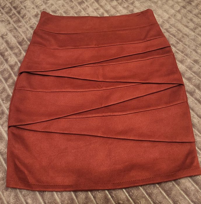 Spódniczka bordowa rozm.M