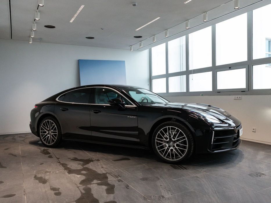 Porsche Panamera 4 E-Hybrid