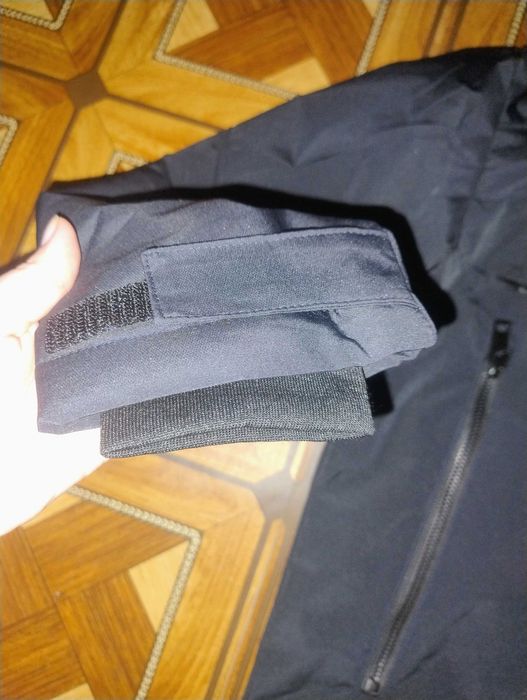 Продам куртку для хлопчика на 146см зріст НОВА