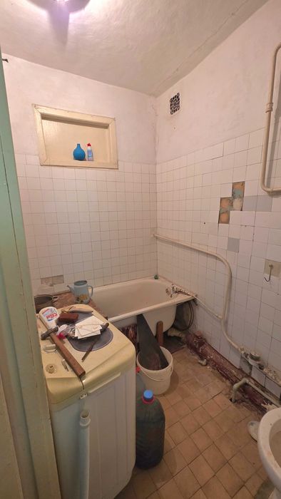 2-кімнатна квартира по вул.Миру