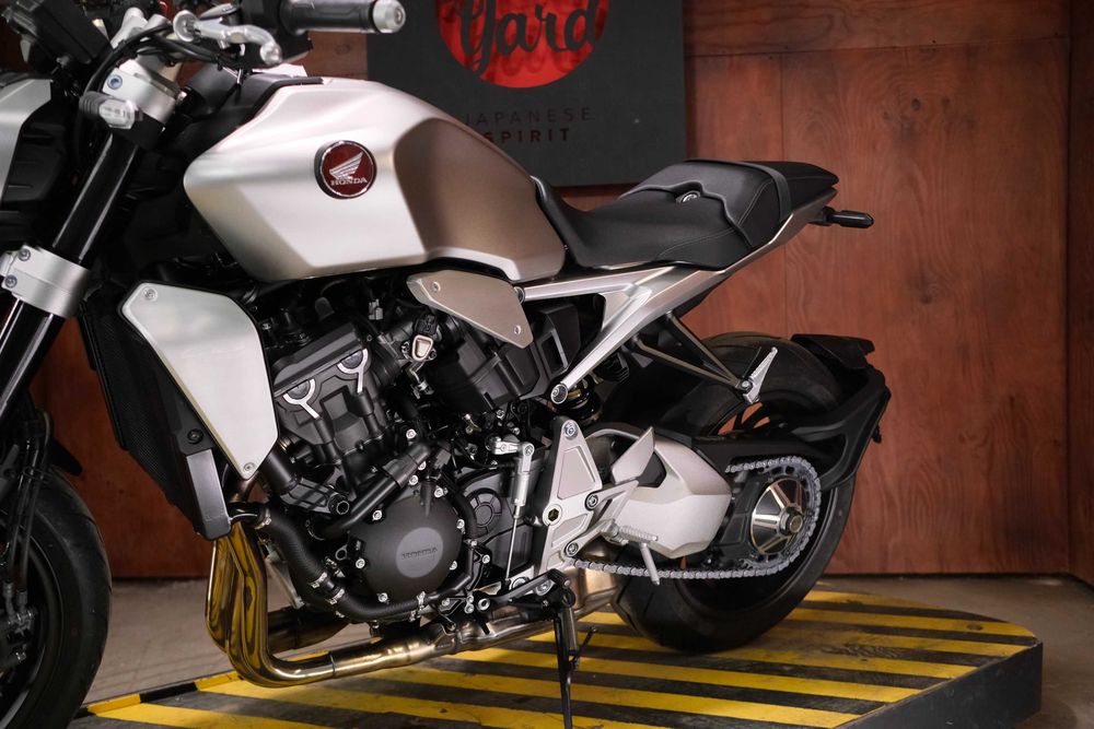 Honda CB1000R із Японії
