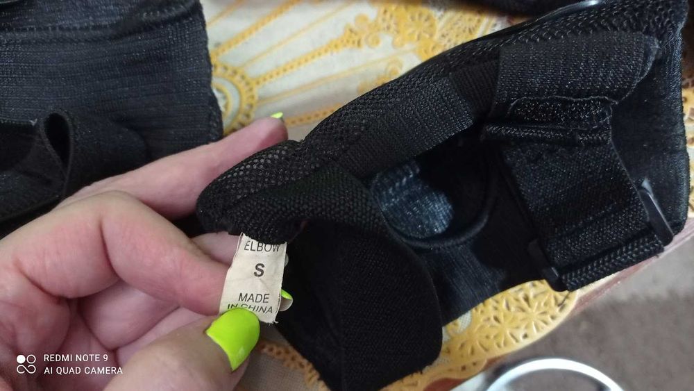 Защита для роликов, скейта, велосипеда Re:action