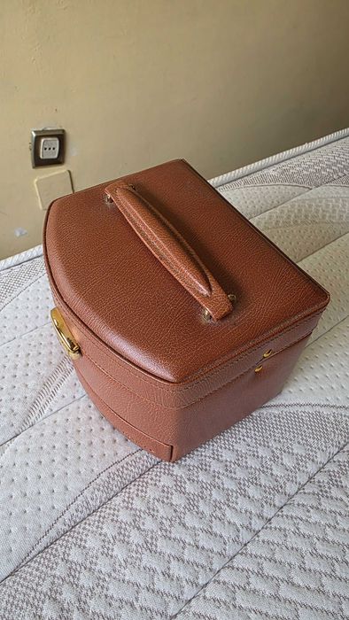 Porta Joias Portátil em Pele e Tecido marca DAVIDT´S