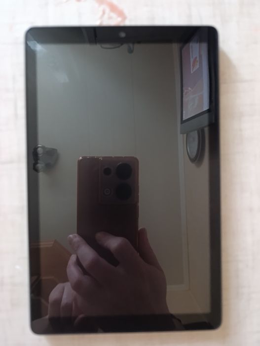 Продам бюджетний планшет TCL TAB 8LE