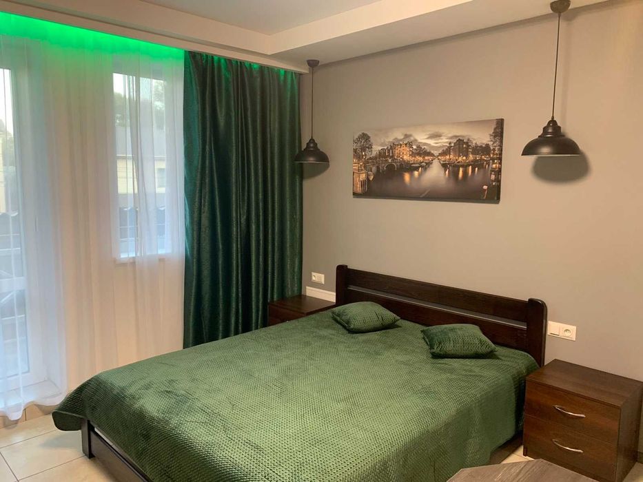 Квартира подобово в Київському районі, бомбосховища, парковка