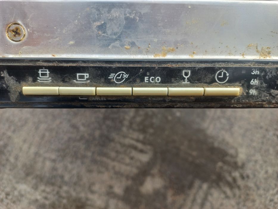 Посудомийка electrolux