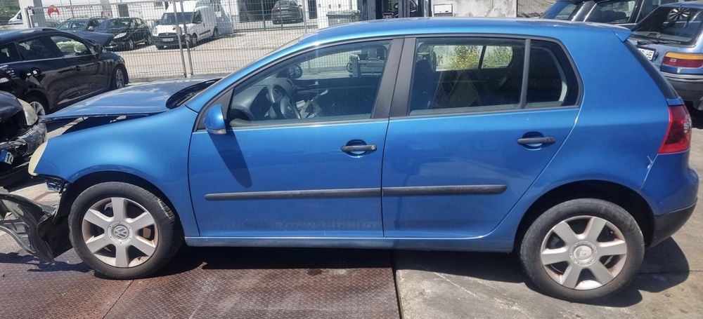 Vw Golf V (1K1)  1.4 Fsi Disponível Para Peças | 2003 - 2006