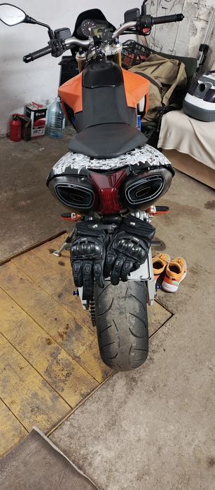 Aprilia 750 кубов