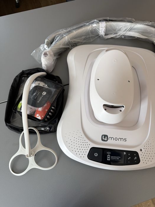 Заколисуючий центр mamaRoo 4.0