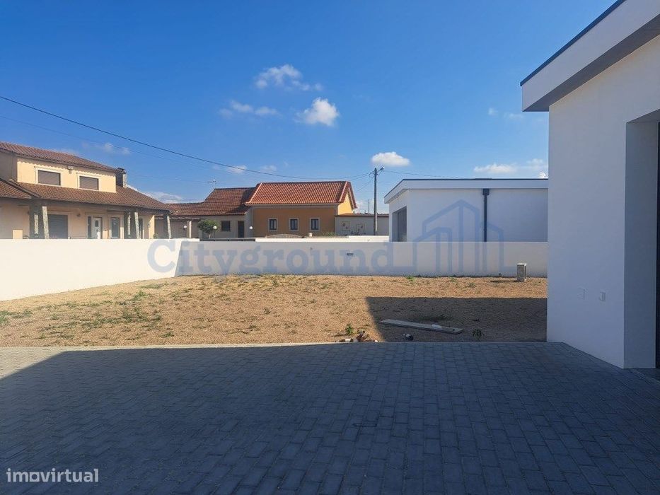 Moradia T3 Moderna a menos de 15 Minutos de Leiria - Em Construção