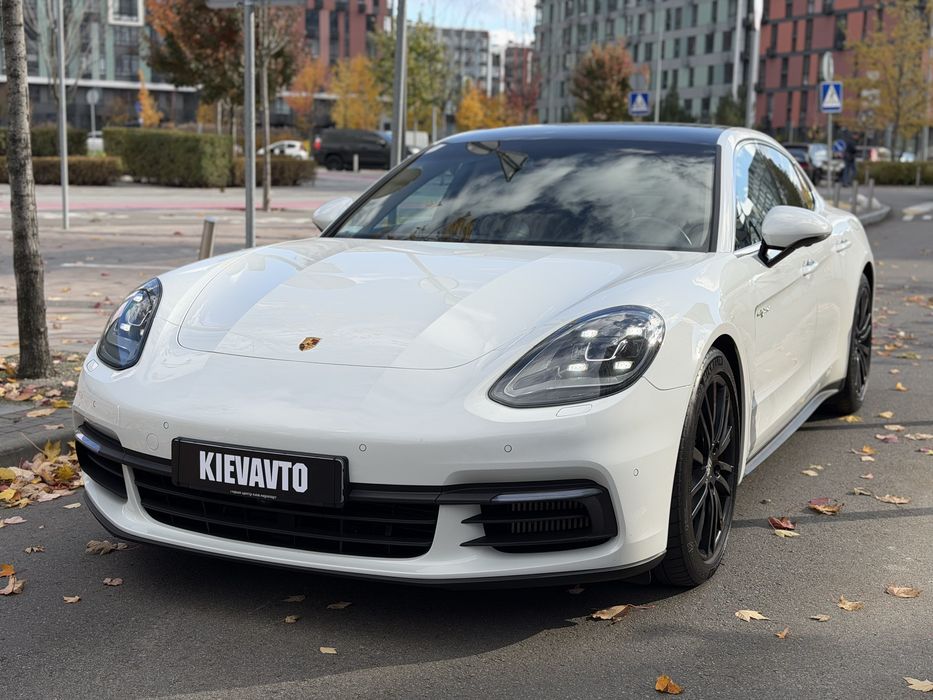 Porsche Panamera 4 E-Hybrid