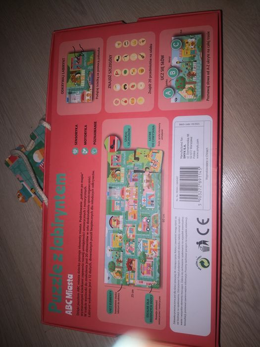 Puzzle z labiryntem
