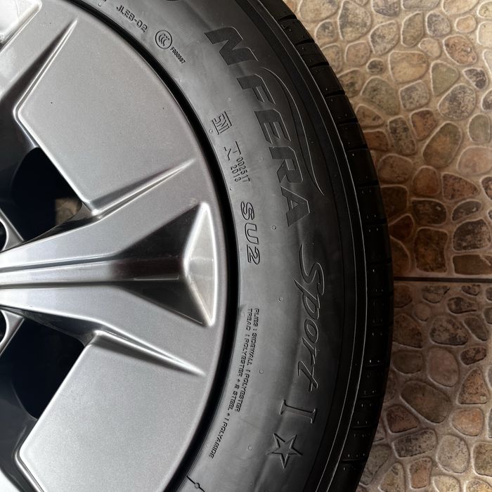 Jantes BMW Originais + Pneus novos Nexen - 17”