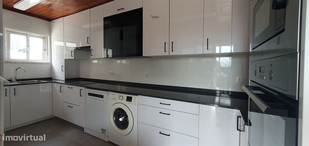 Moradia T1 Arrendamento em Sintra (Santa Maria e São Miguel, São Marti