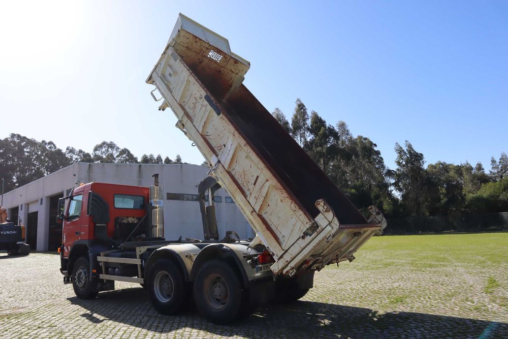 Volvo FM12 380 6×4 2002 Camião Basculante