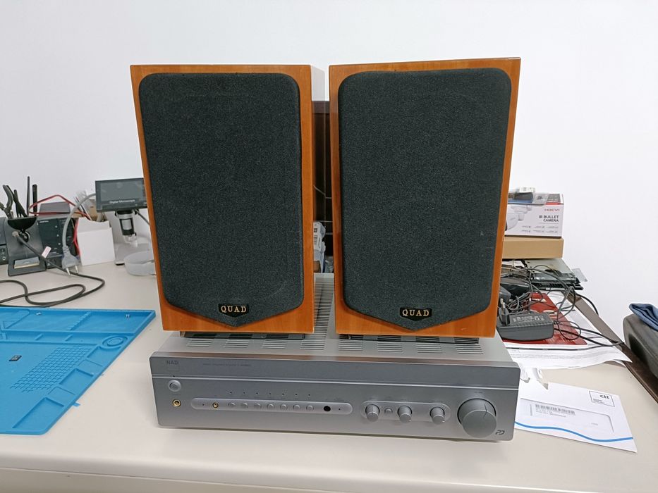 Amplificador NAD c325bee + 2 colunas quad.M