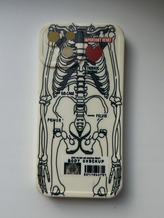 Чохол на айфон 13