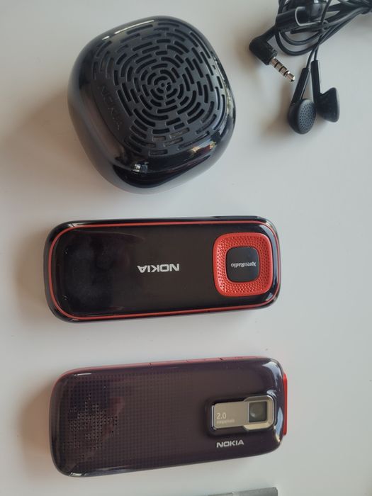 Muzyczny zestaw 2 x NOKIA 5130 + 5030c + Mini Speaker MD-9