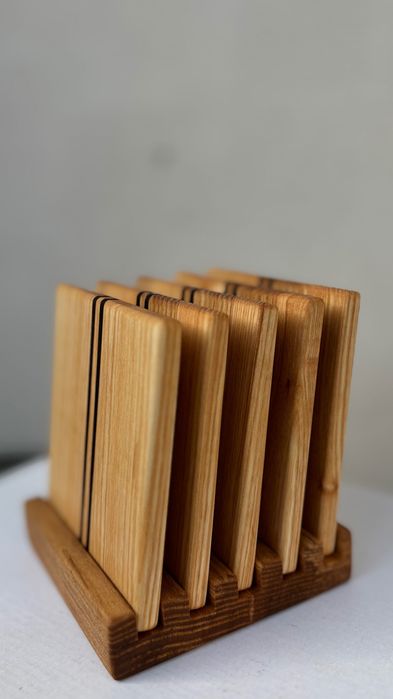 Zestaw drewnianych podkładek pod kubki