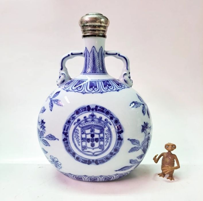 Cantil Português em porcelana Vista Alegre