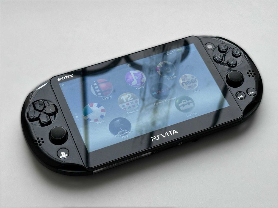 Продам Sony PS Vita з встановленими іграми