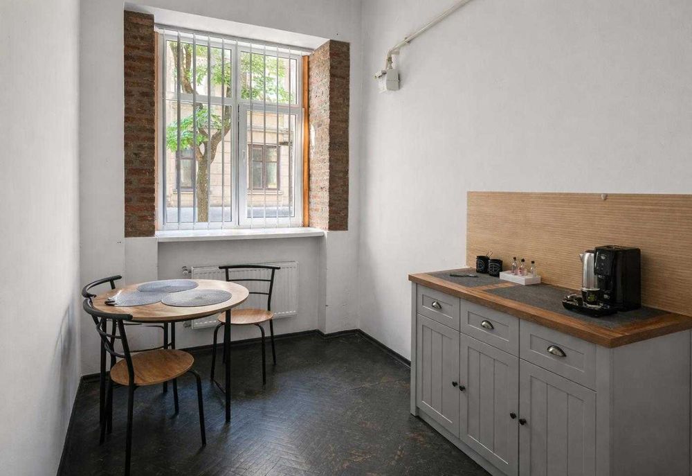 Продаж приміщення, офіс, салон, магазин, вулиця Степана Бандери