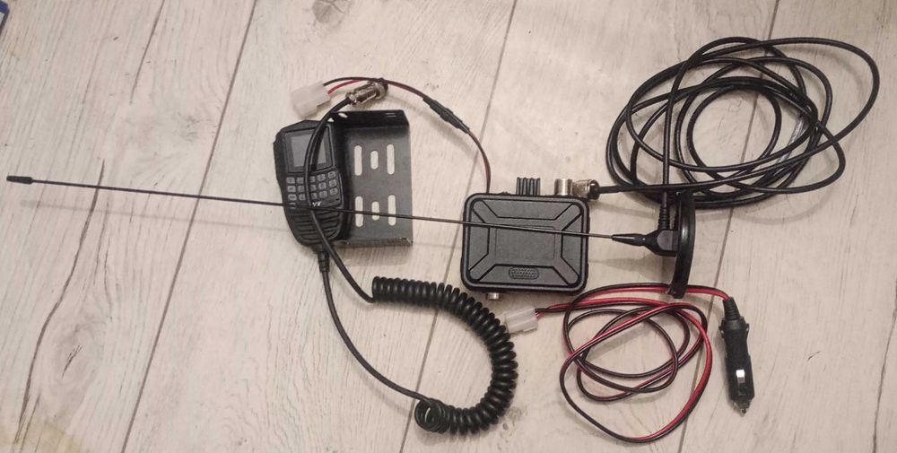 Radio 2m/70cm QYT KT-9900 oraz antena Nagoya UT-308