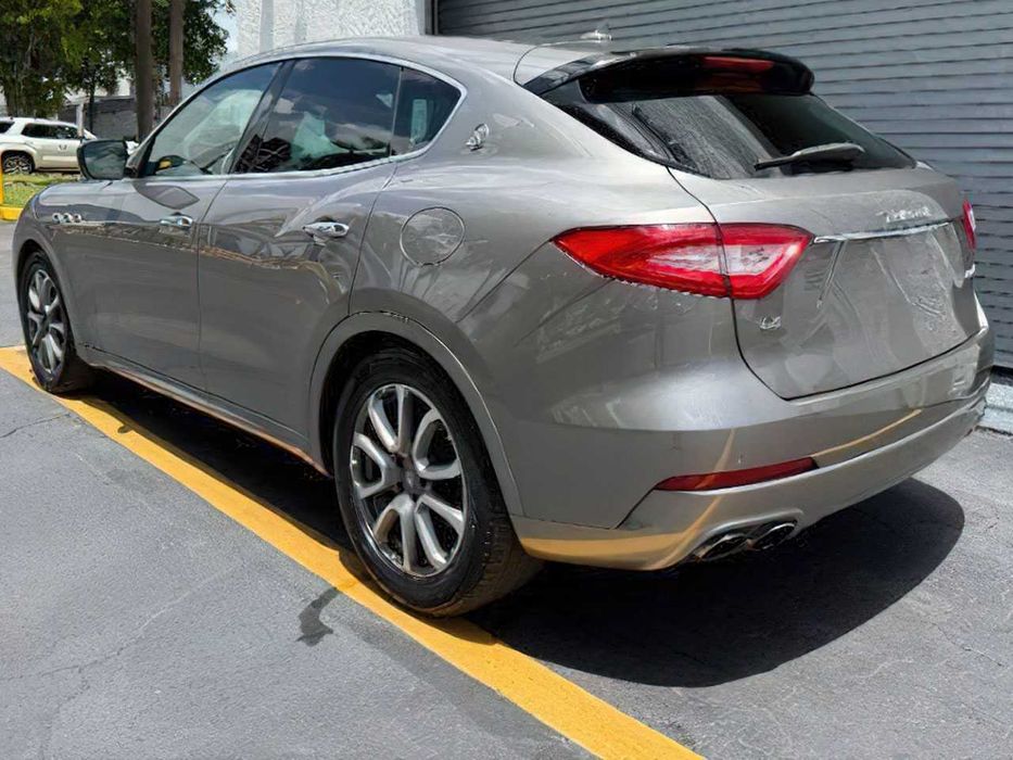 Maserati Levante      2019
