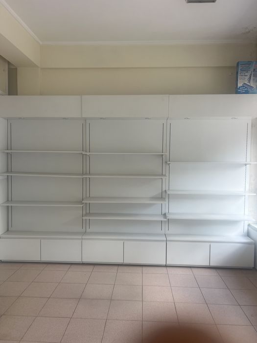 Prateleiras de exposição para loja!