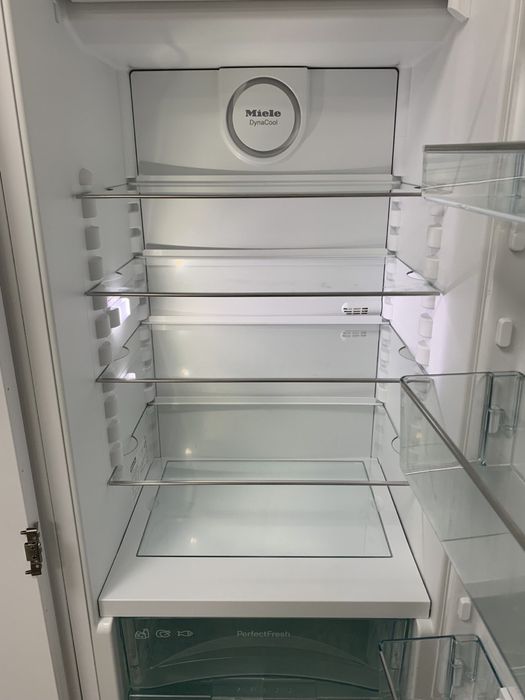 Холодильник Miele K37282