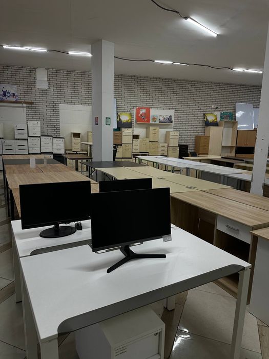 ДЕШЕВО крісла офісні тумби мобільні столи лофт loft вживані б.в б.у