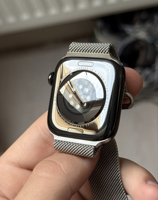 Apple Watch Series 10 Titanium 42mm