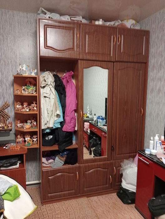 Шкаф купе в гарному стані